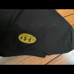 Under Armour women’s heat gear shirt